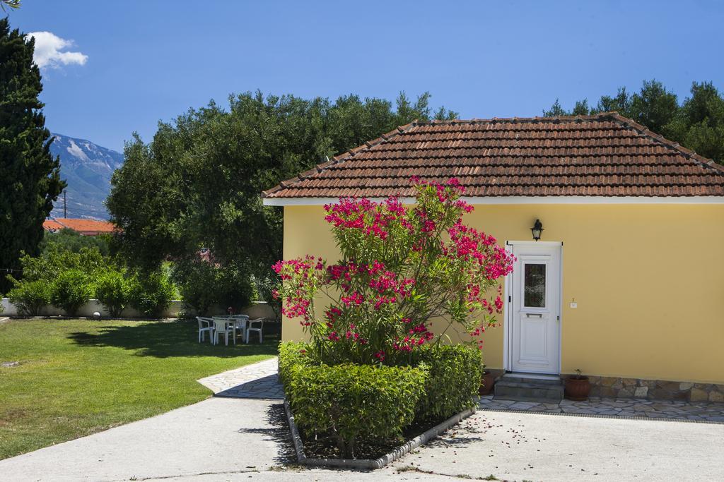 Thermanti Villas สปาร์เชีย ภายนอก รูปภาพ