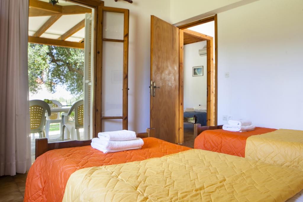 Thermanti Villas สปาร์เชีย ภายนอก รูปภาพ